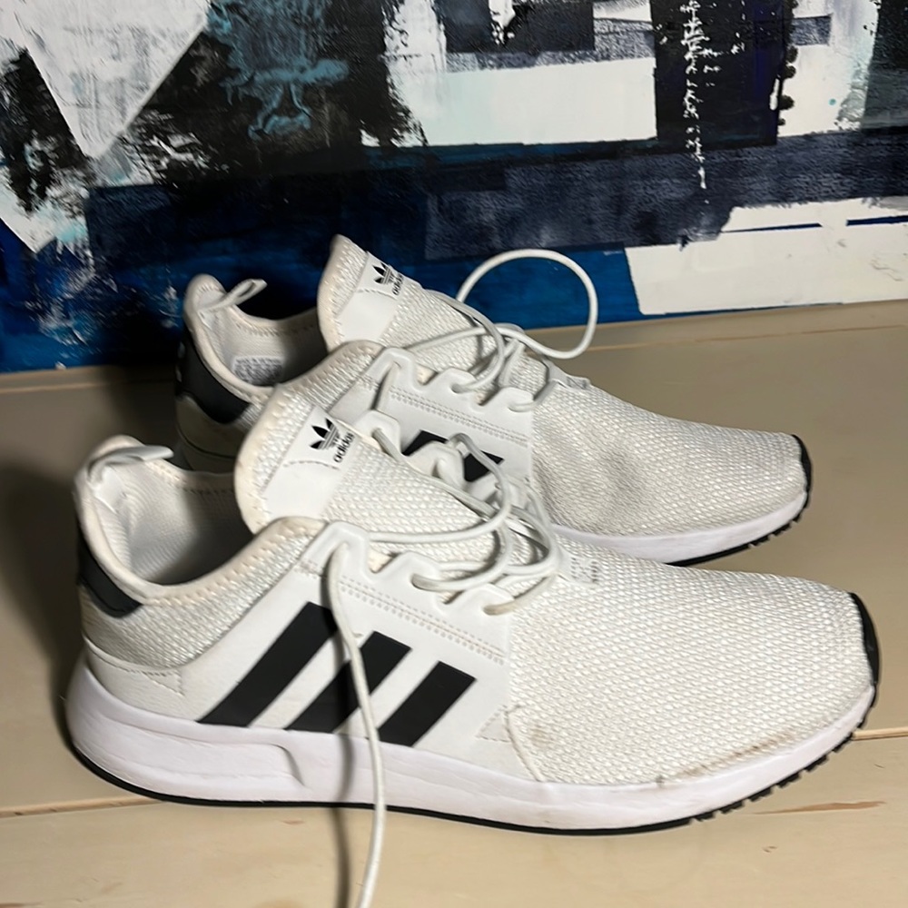 Men’s Adidas sneaker size 9.5